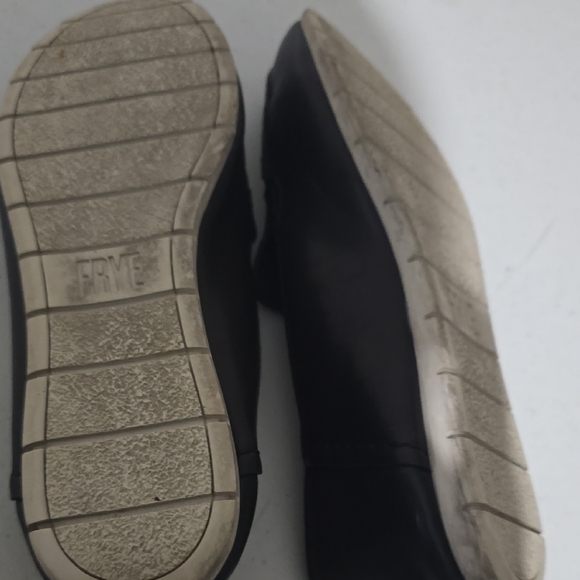 FRYE Black Leather Loafers - Picture 7 of 8